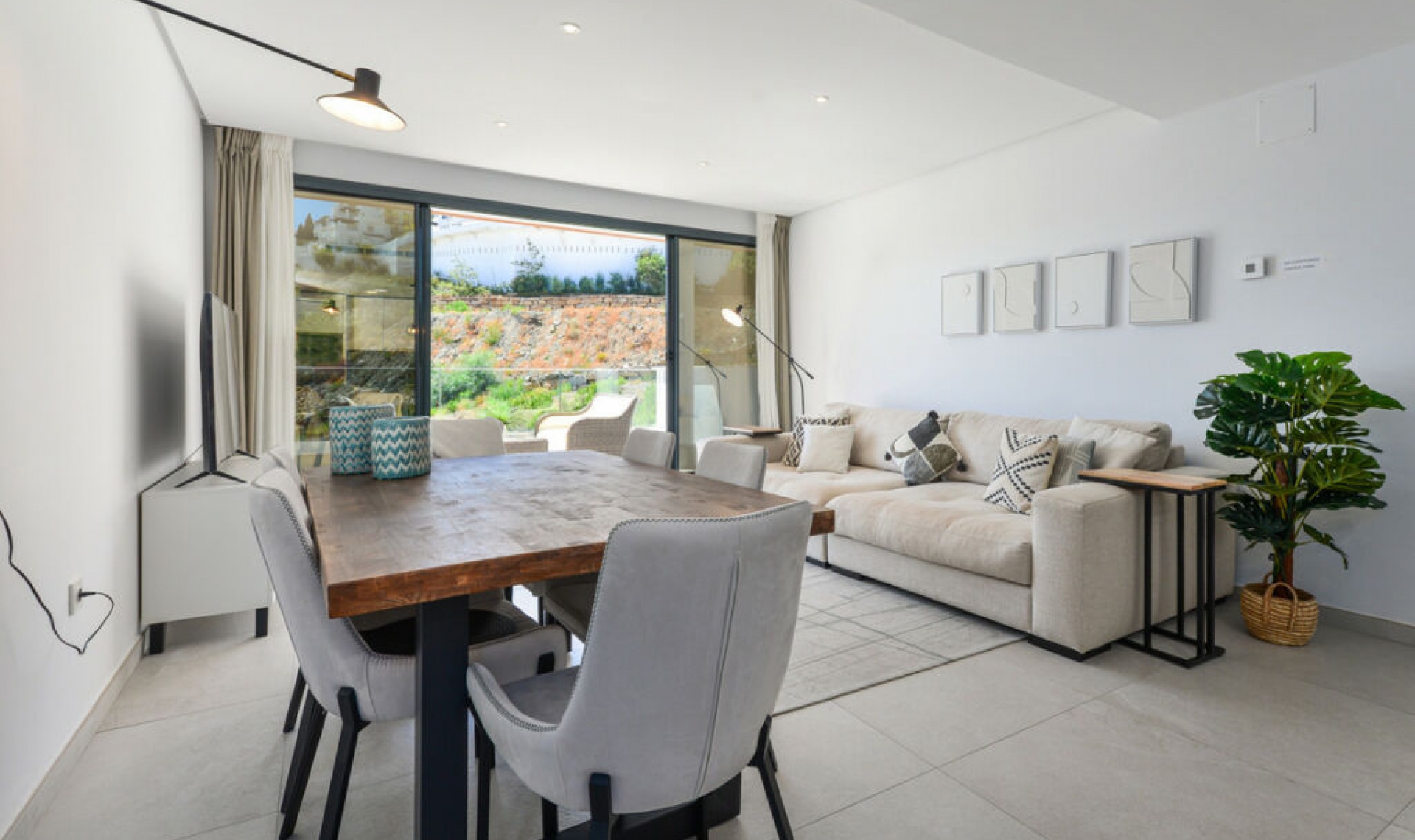 Resale - Apartment -
La Quinta