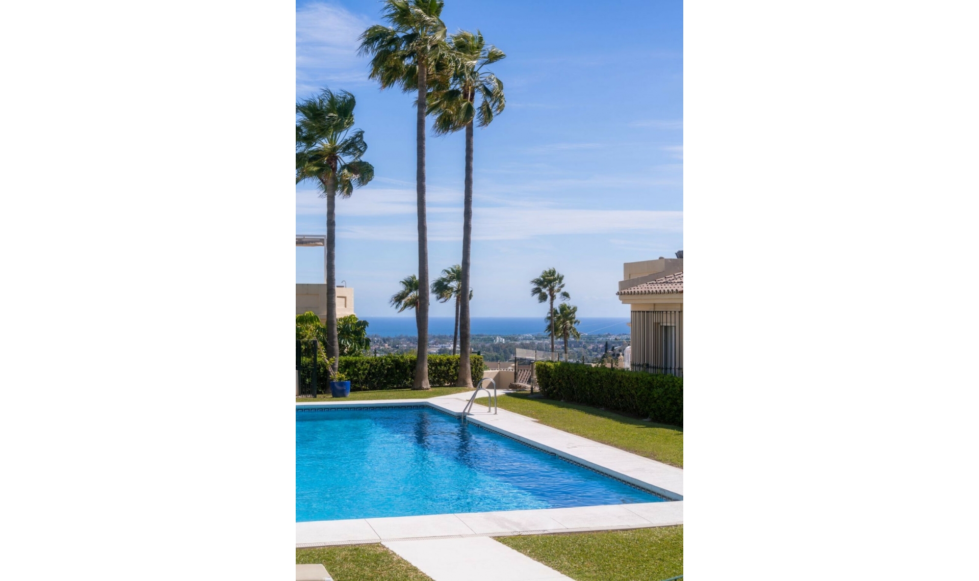 Resale - Apartment -
La Quinta