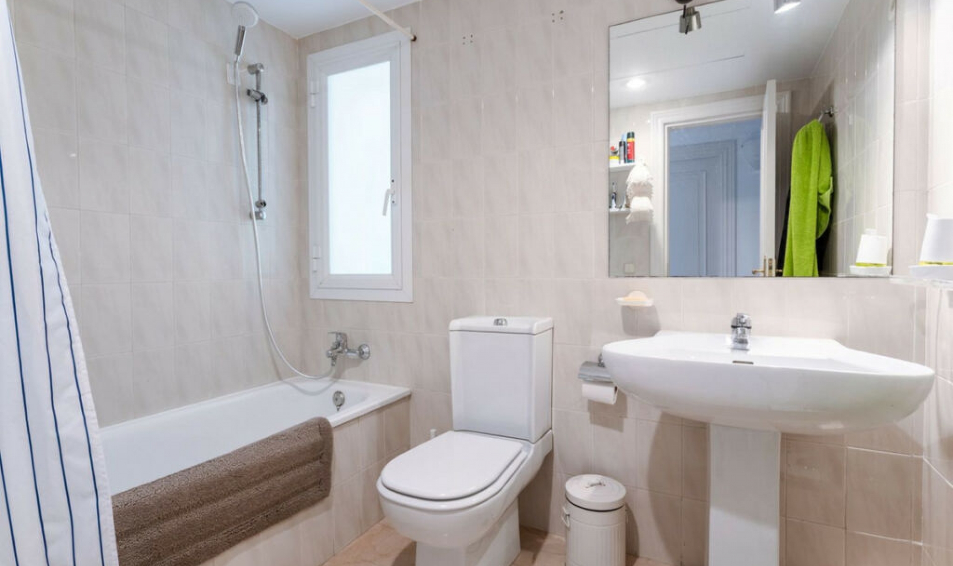 Resale - Apartment -
La Quinta