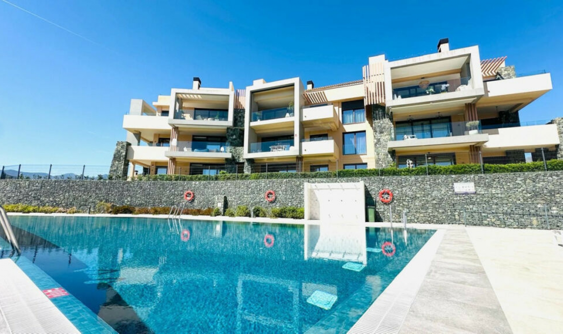 Resale - Apartment -
La Quinta