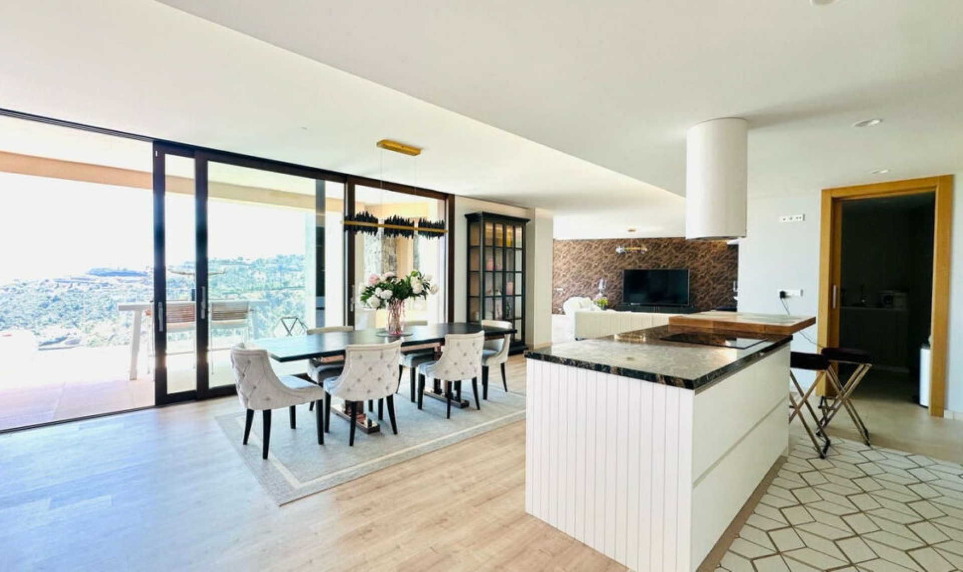 Resale - Apartment -
La Quinta