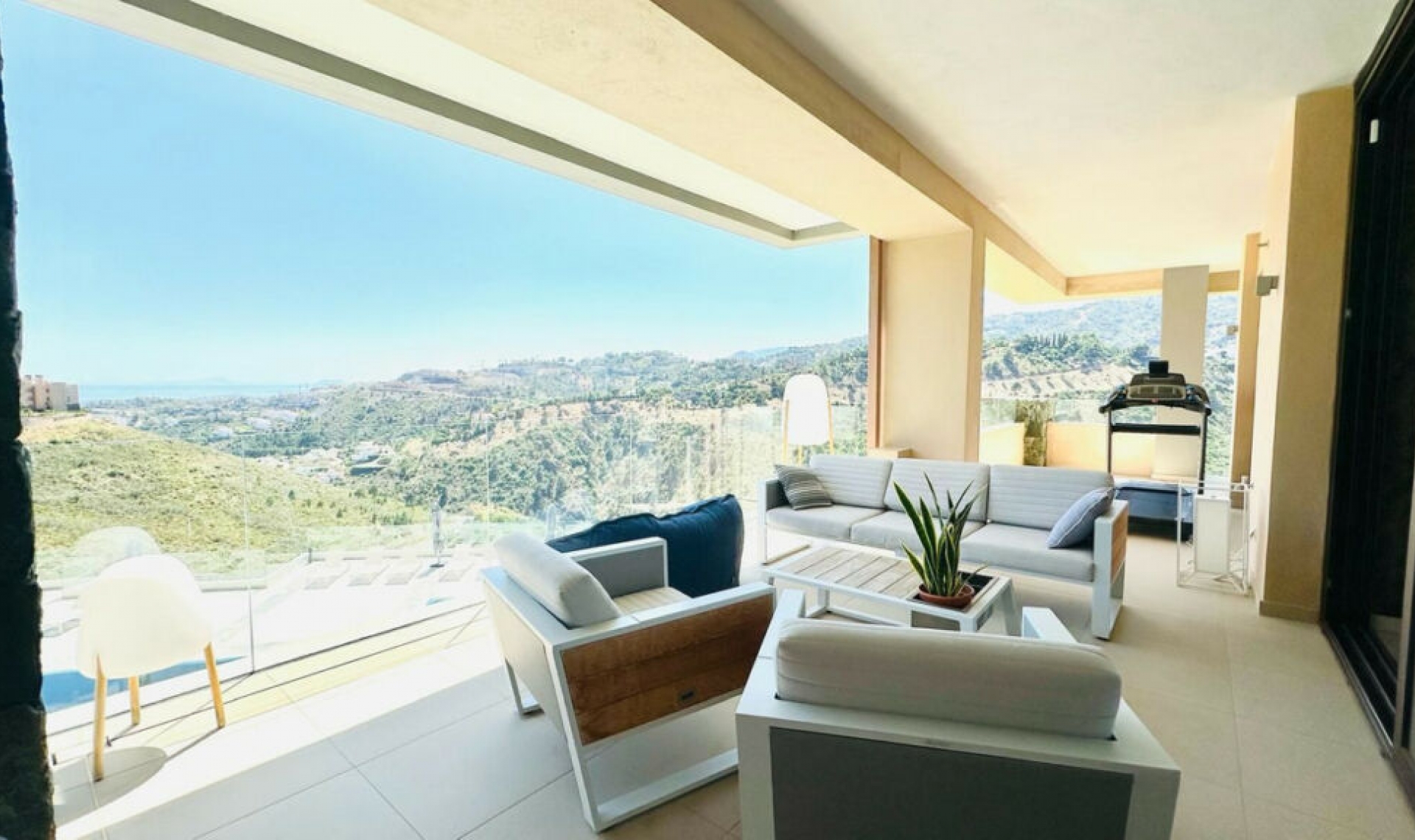 Resale - Apartment -
La Quinta