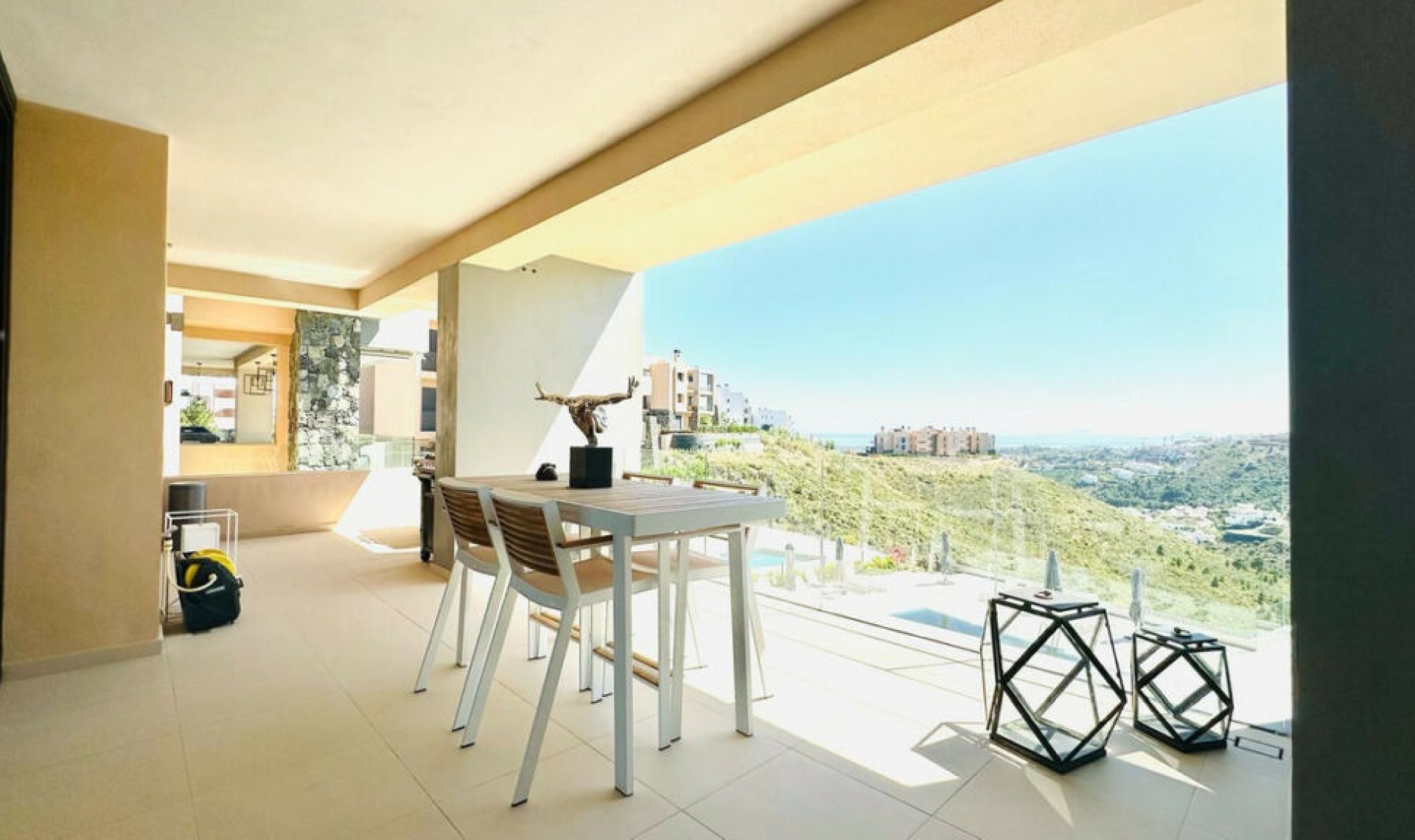 Resale - Apartment -
La Quinta