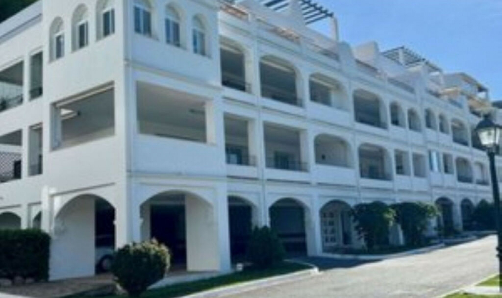 Resale - Apartment -
La Quinta