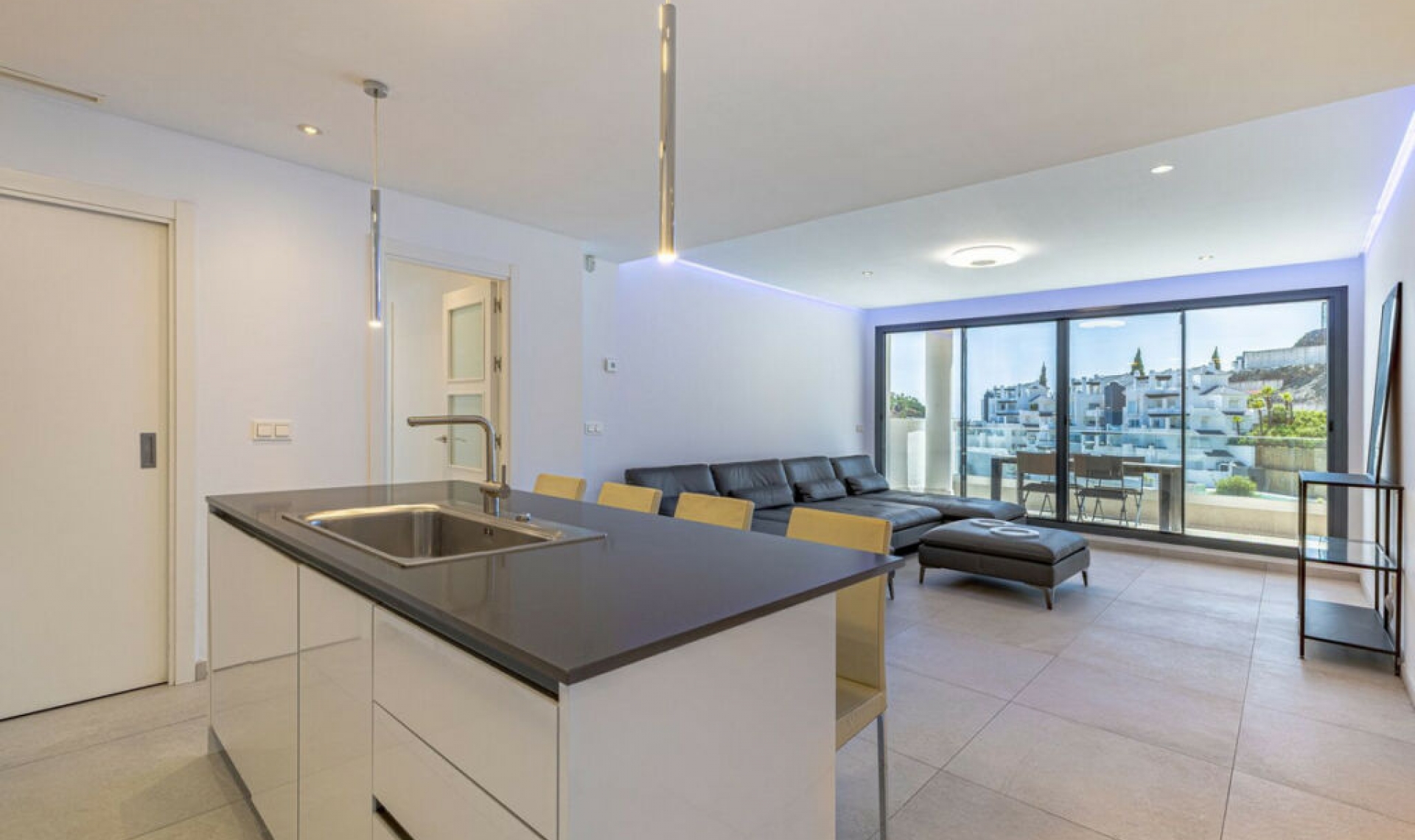 Resale - Apartment -
La Quinta