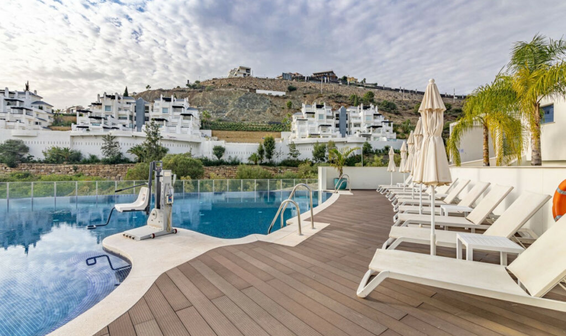 Resale - Apartment -
La Quinta