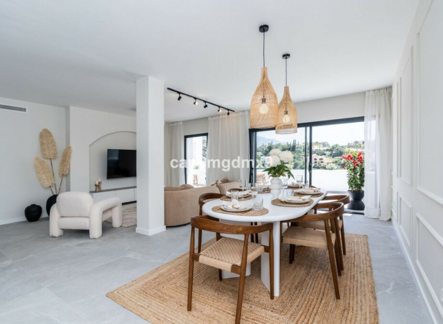 Resale - Apartment -
La Quinta