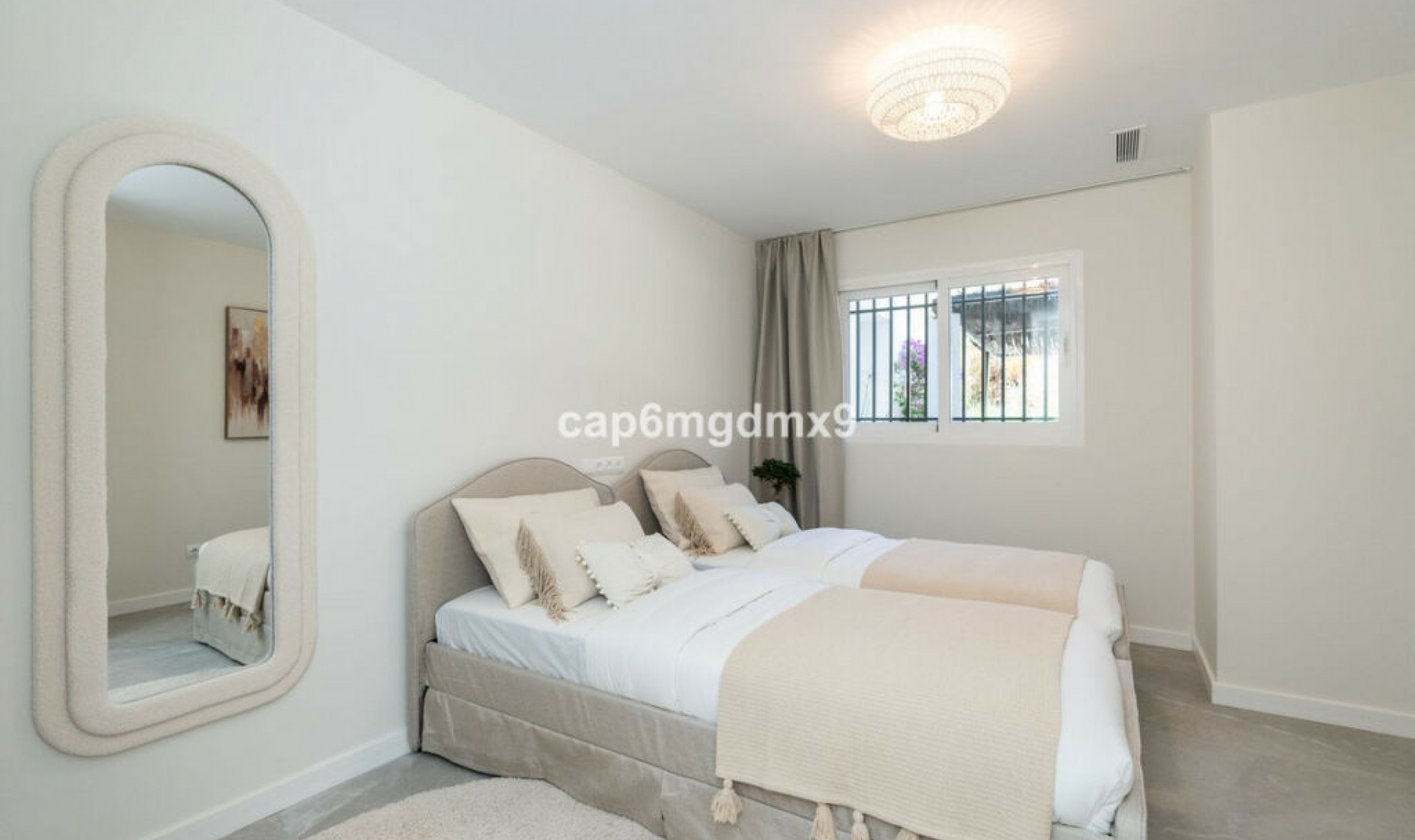 Resale - Apartment -
La Quinta