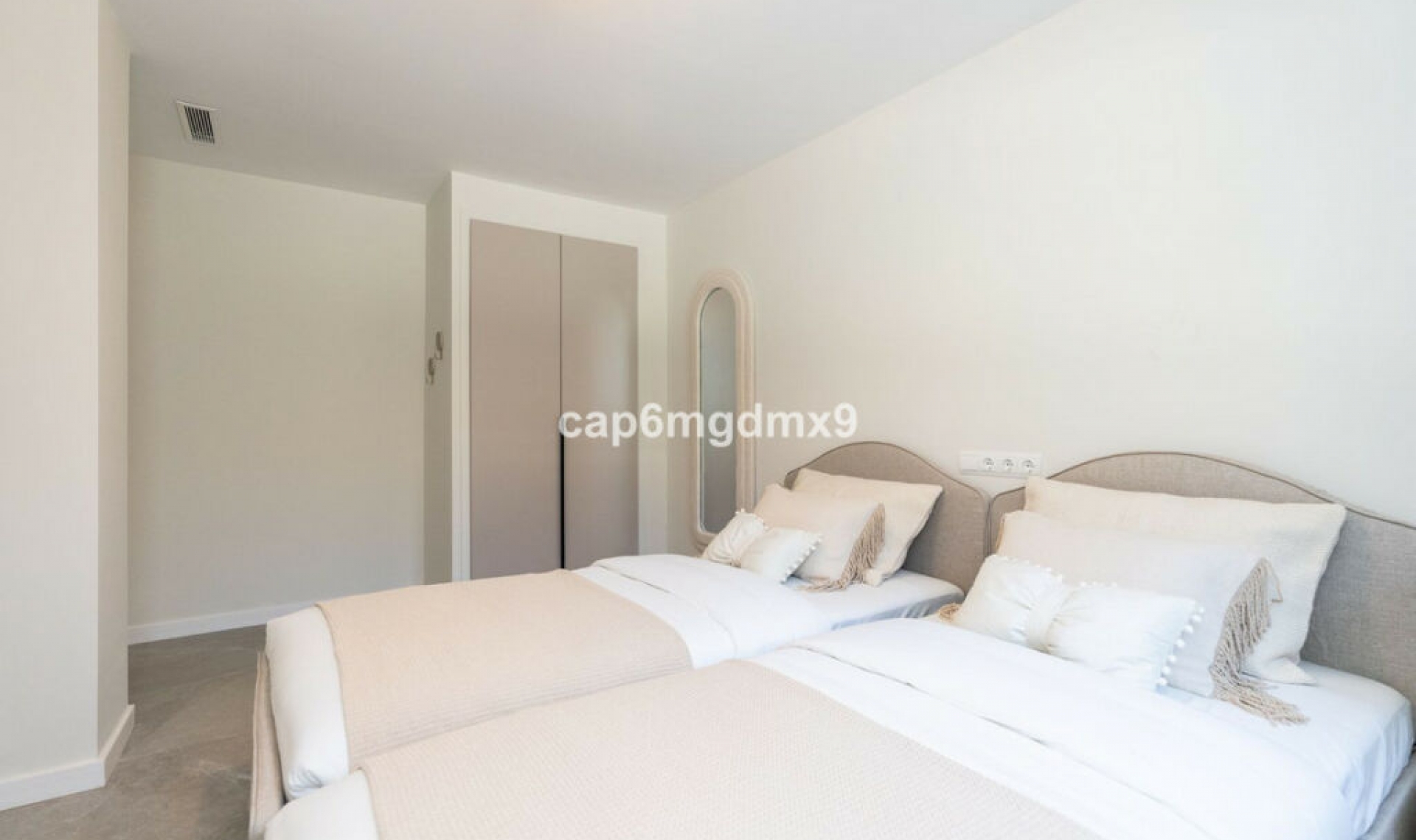 Resale - Apartment -
La Quinta