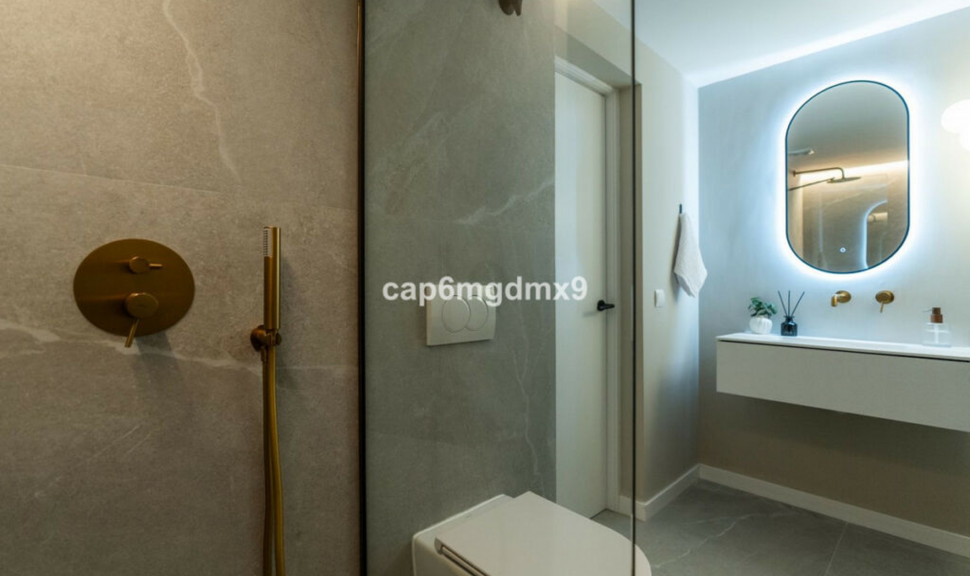 Resale - Apartment -
La Quinta