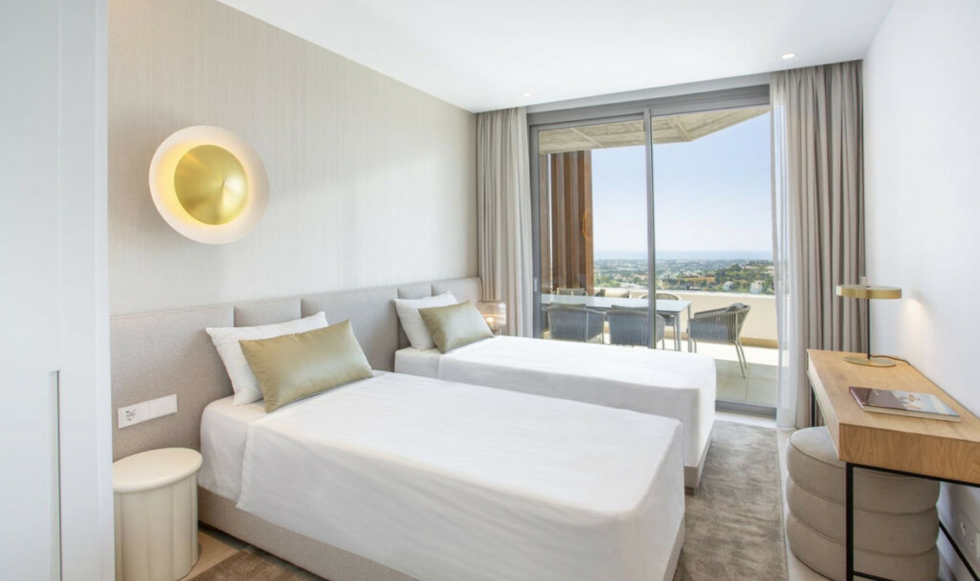 Resale - Apartment -
La Quinta