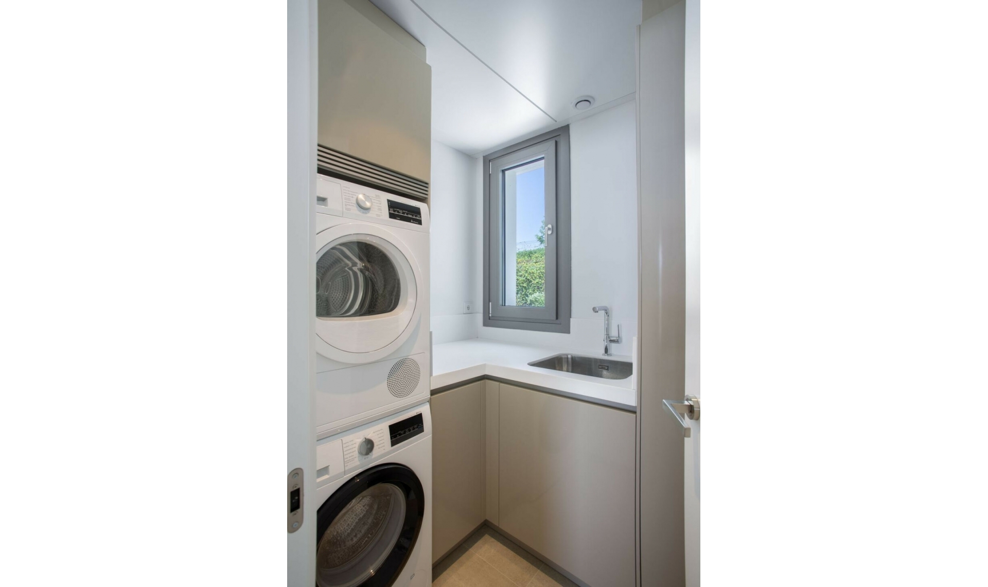 Resale - Apartment -
La Quinta