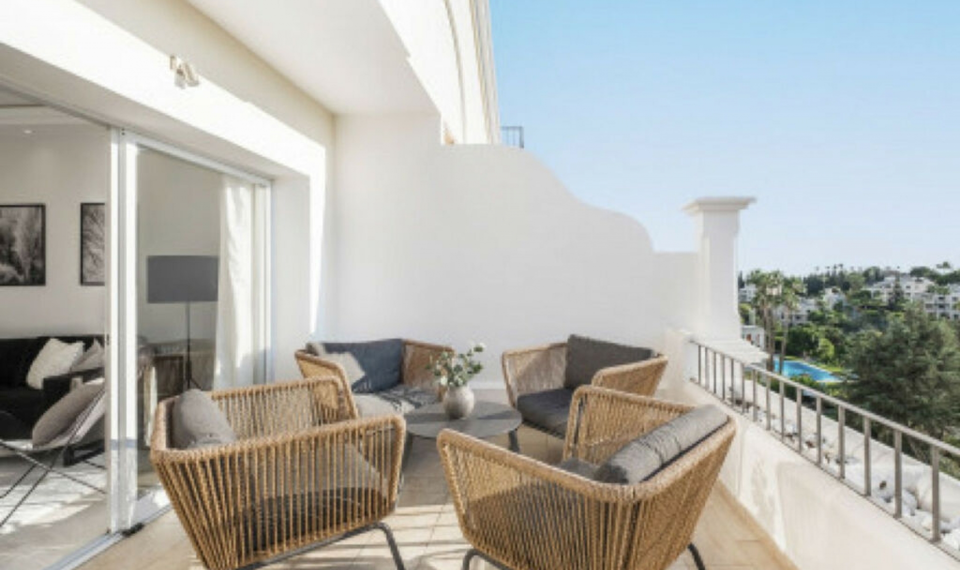 Resale - Apartment -
La Quinta