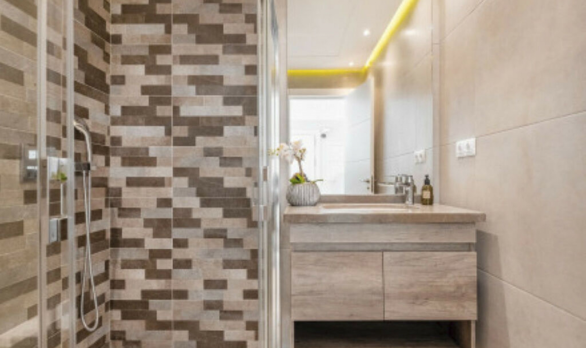 Resale - Apartment -
La Quinta