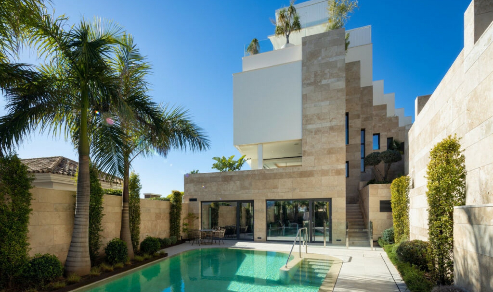 Resale - Apartment -
La Quinta