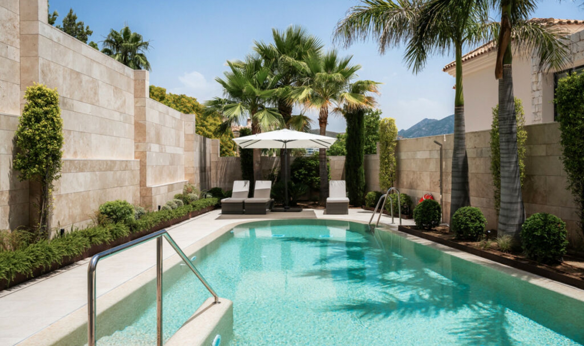 Resale - Apartment -
La Quinta