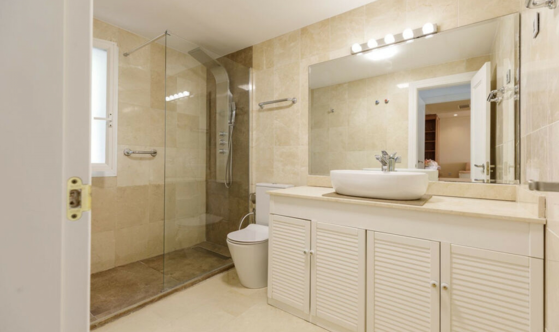 Resale - Apartment -
La Quinta