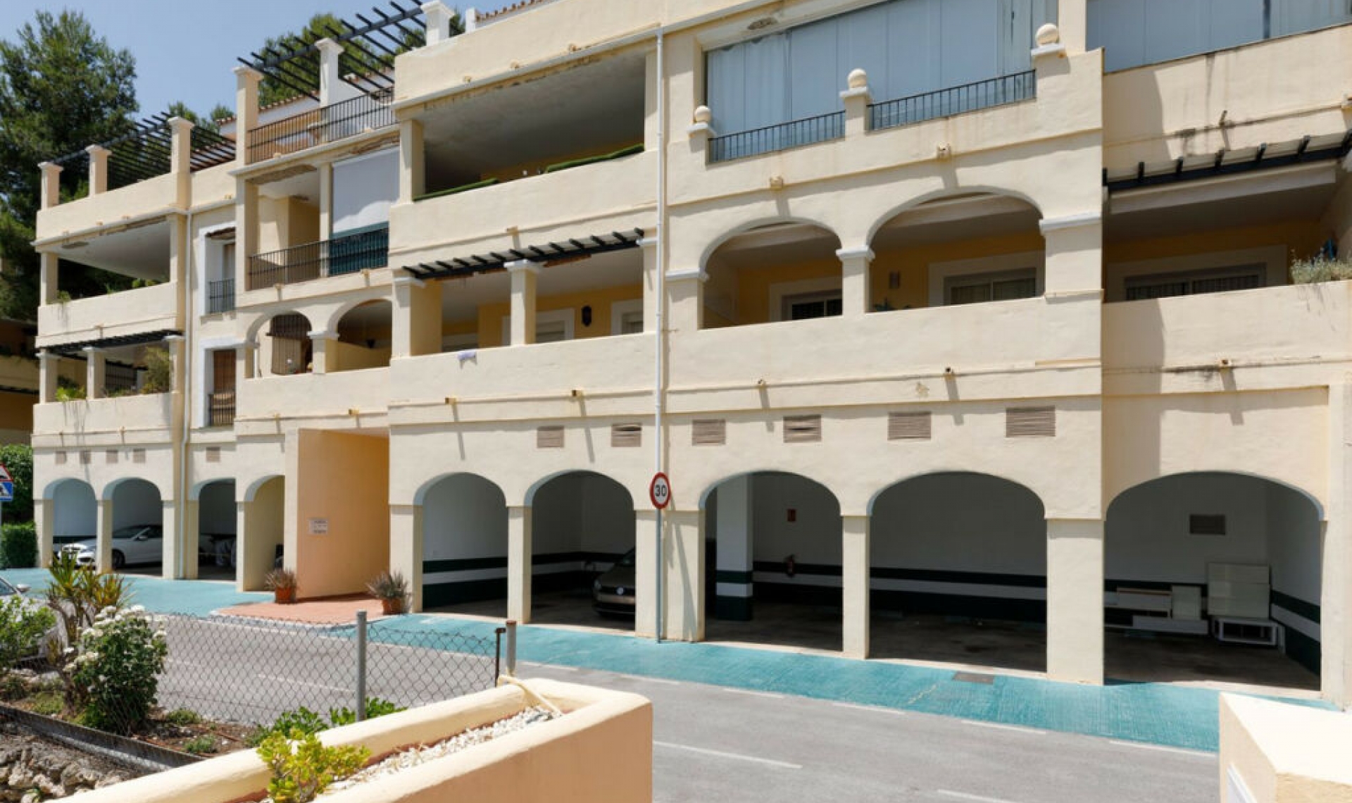 Resale - Apartment -
La Quinta
