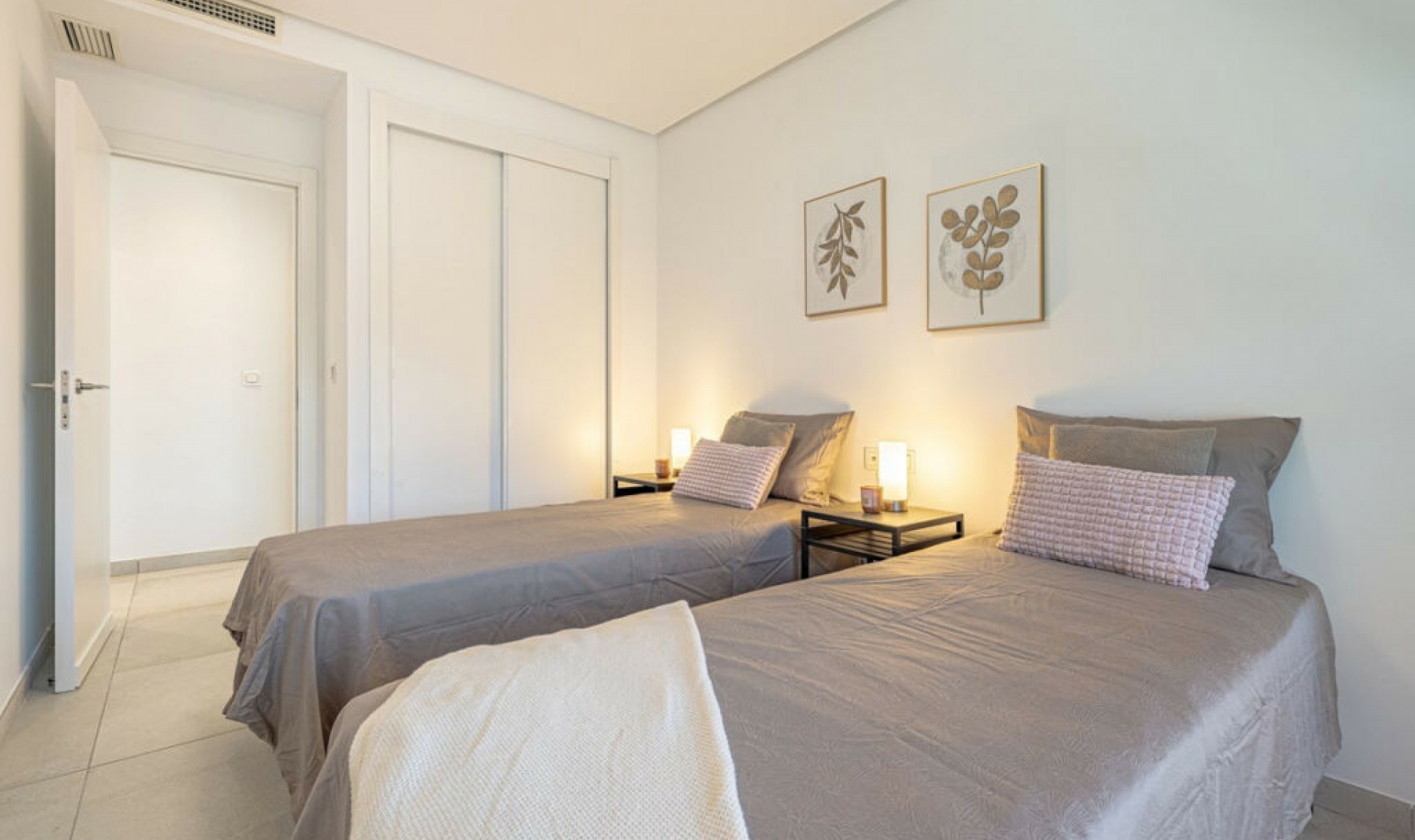 Resale - Apartment -
La Quinta