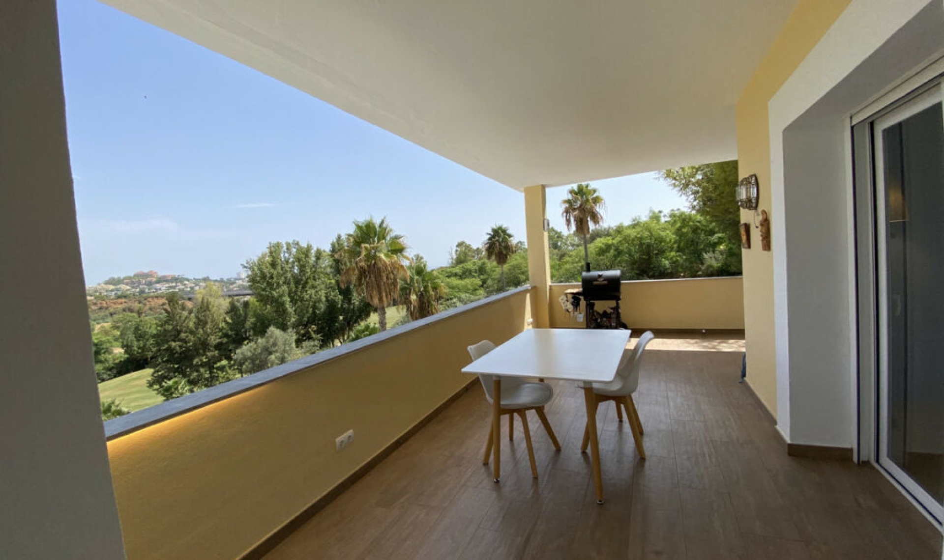 Resale - Apartment -
La Quinta