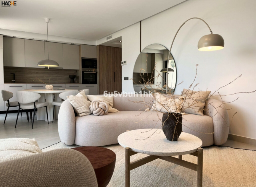 Resale - Apartment -
La Quinta