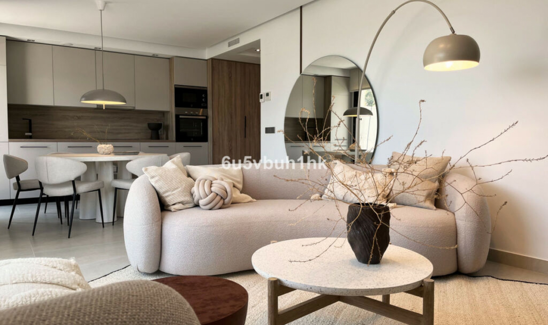 Resale - Apartment -
La Quinta