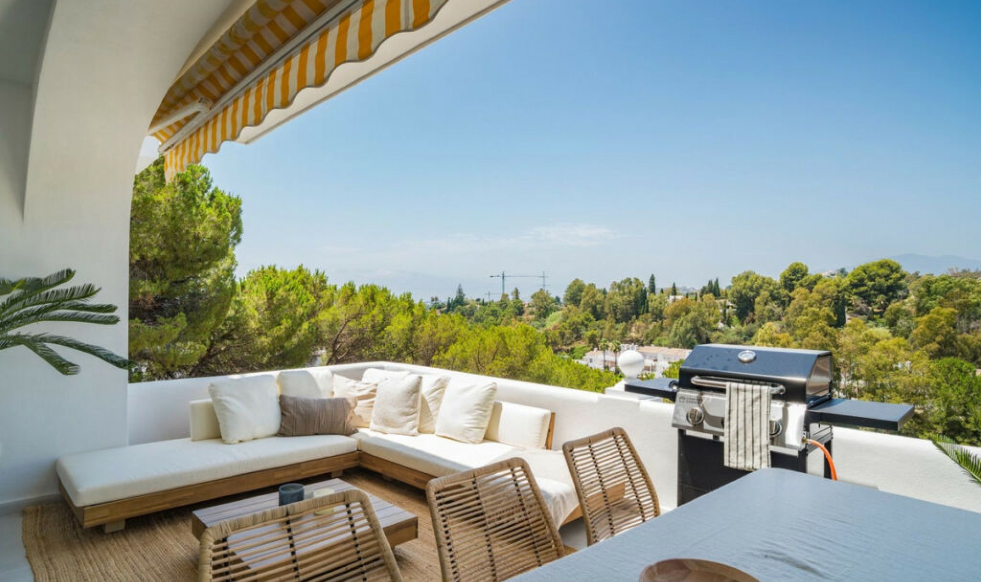 Resale - Apartment -
La Quinta