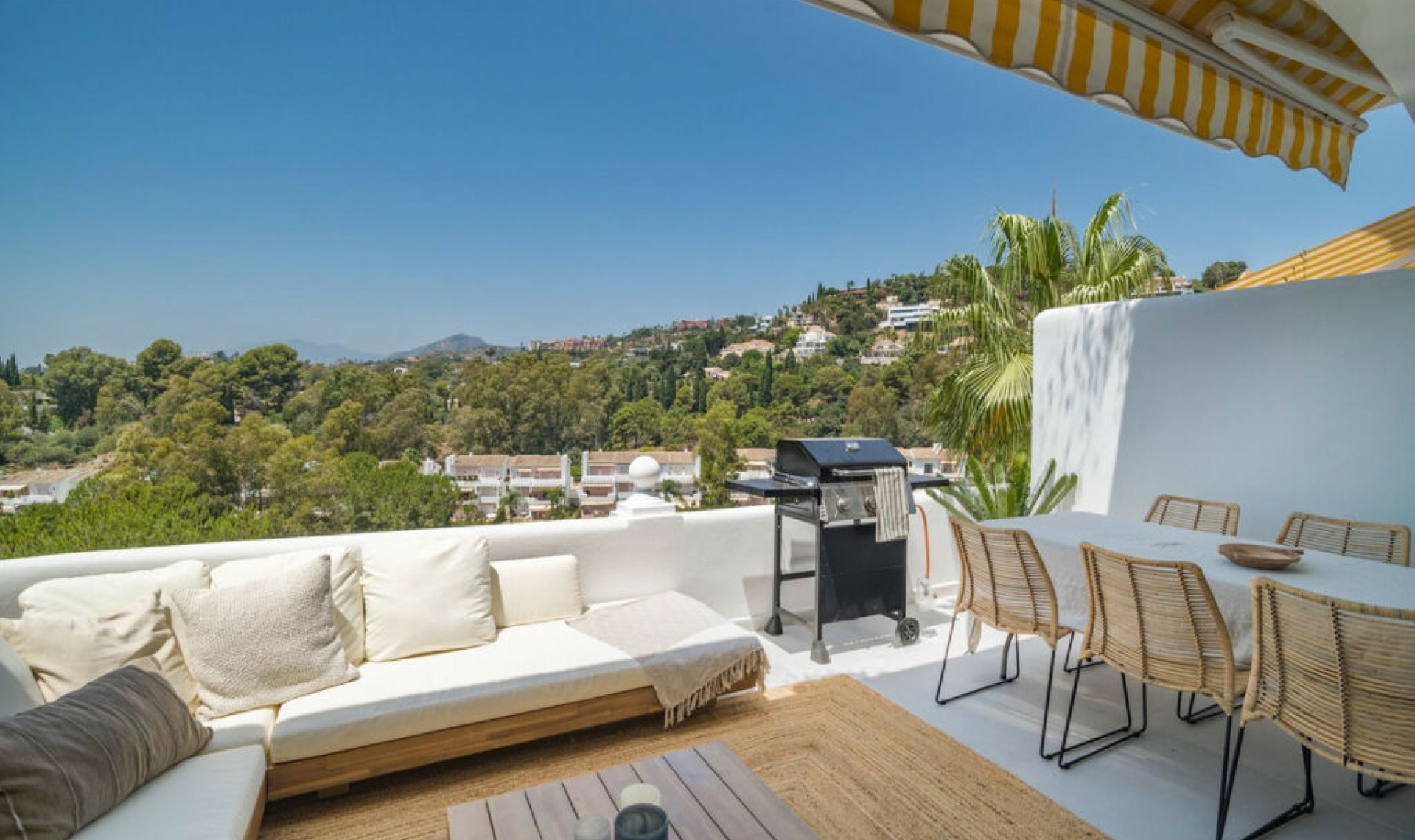 Resale - Apartment -
La Quinta