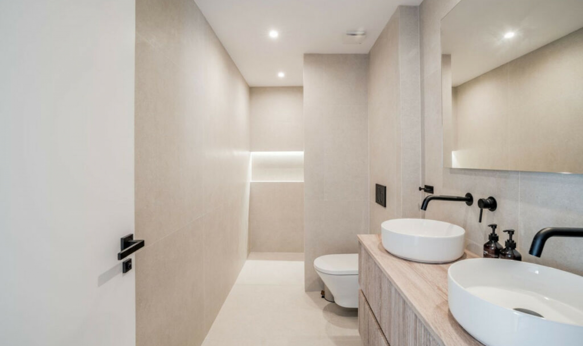 Resale - Apartment -
La Quinta
