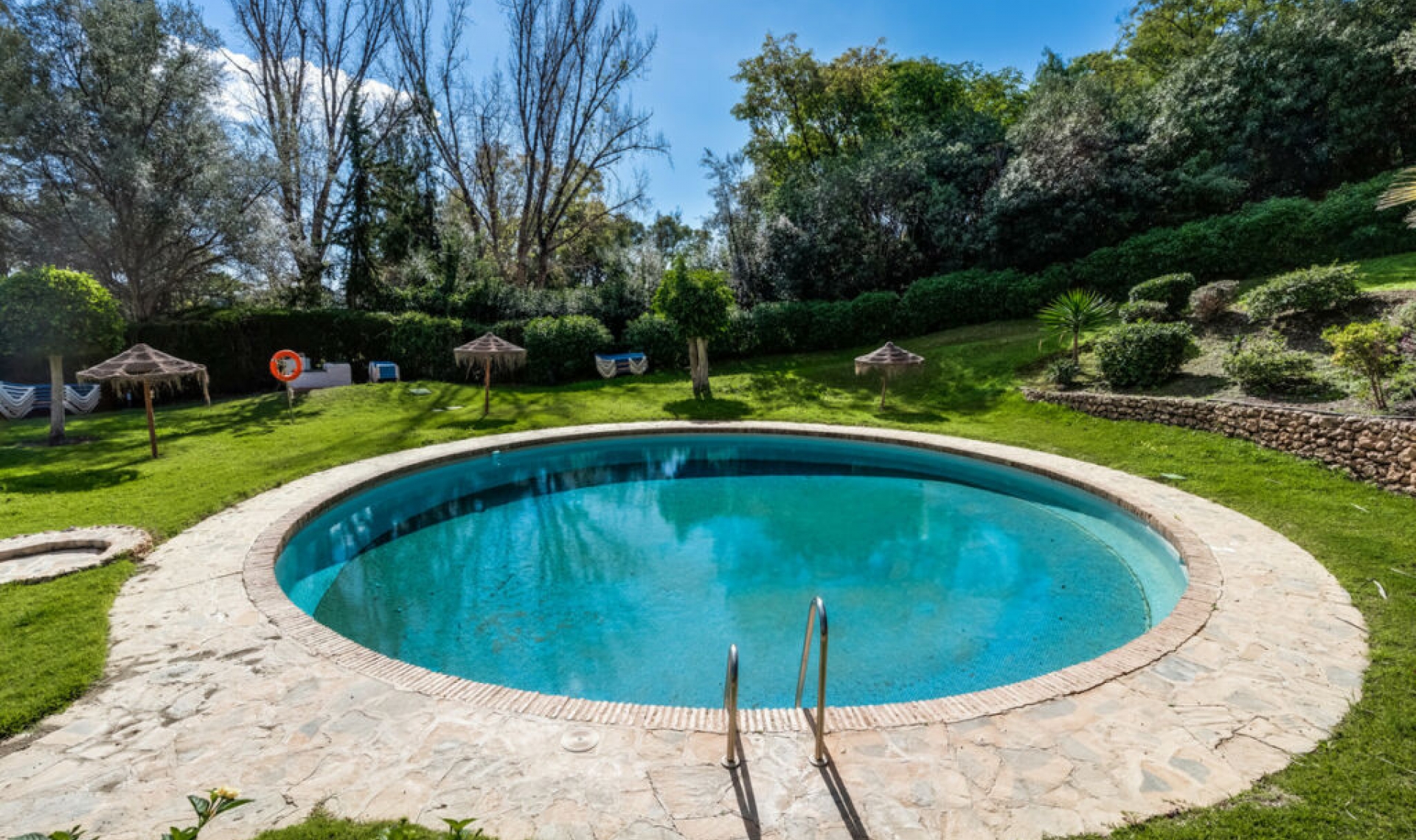 Resale - Apartment -
La Quinta