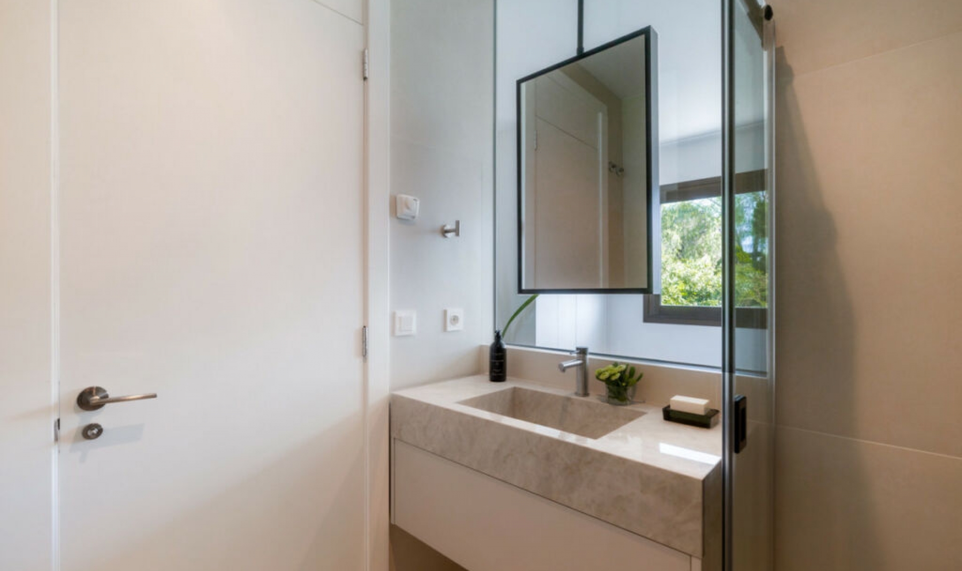 Resale - Apartment -
La Quinta