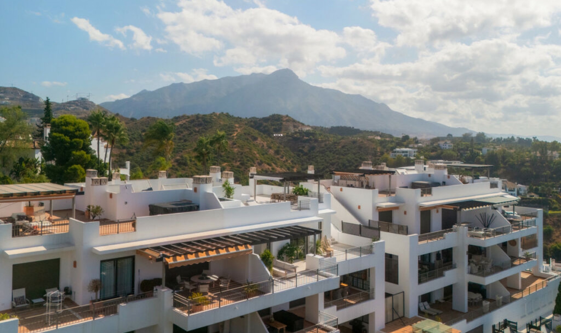 Resale - Apartment -
La Quinta