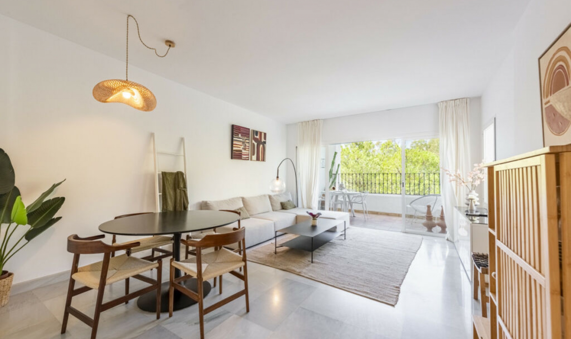 Resale - Apartment -
La Quinta