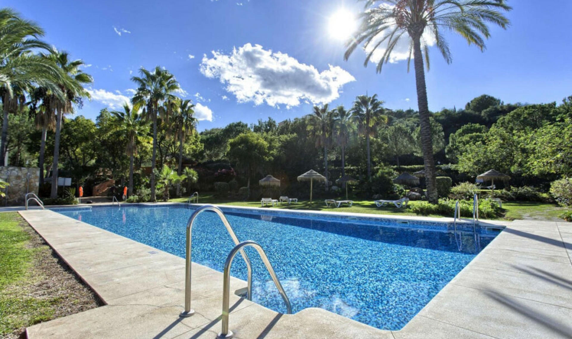 Resale - Apartment -
La Quinta