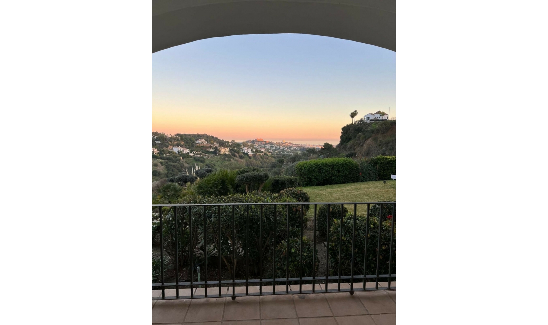 Resale - Apartment -
La Quinta