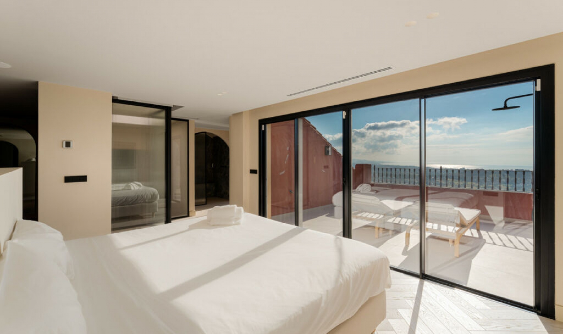 Resale - Apartment -
La Quinta