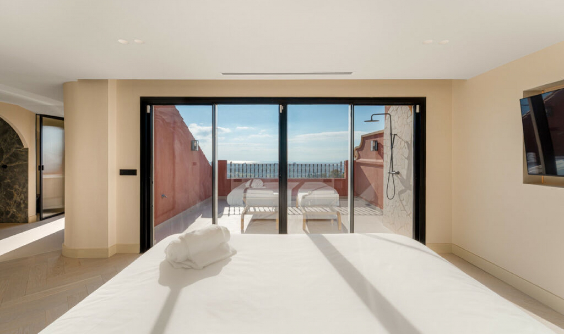 Resale - Apartment -
La Quinta