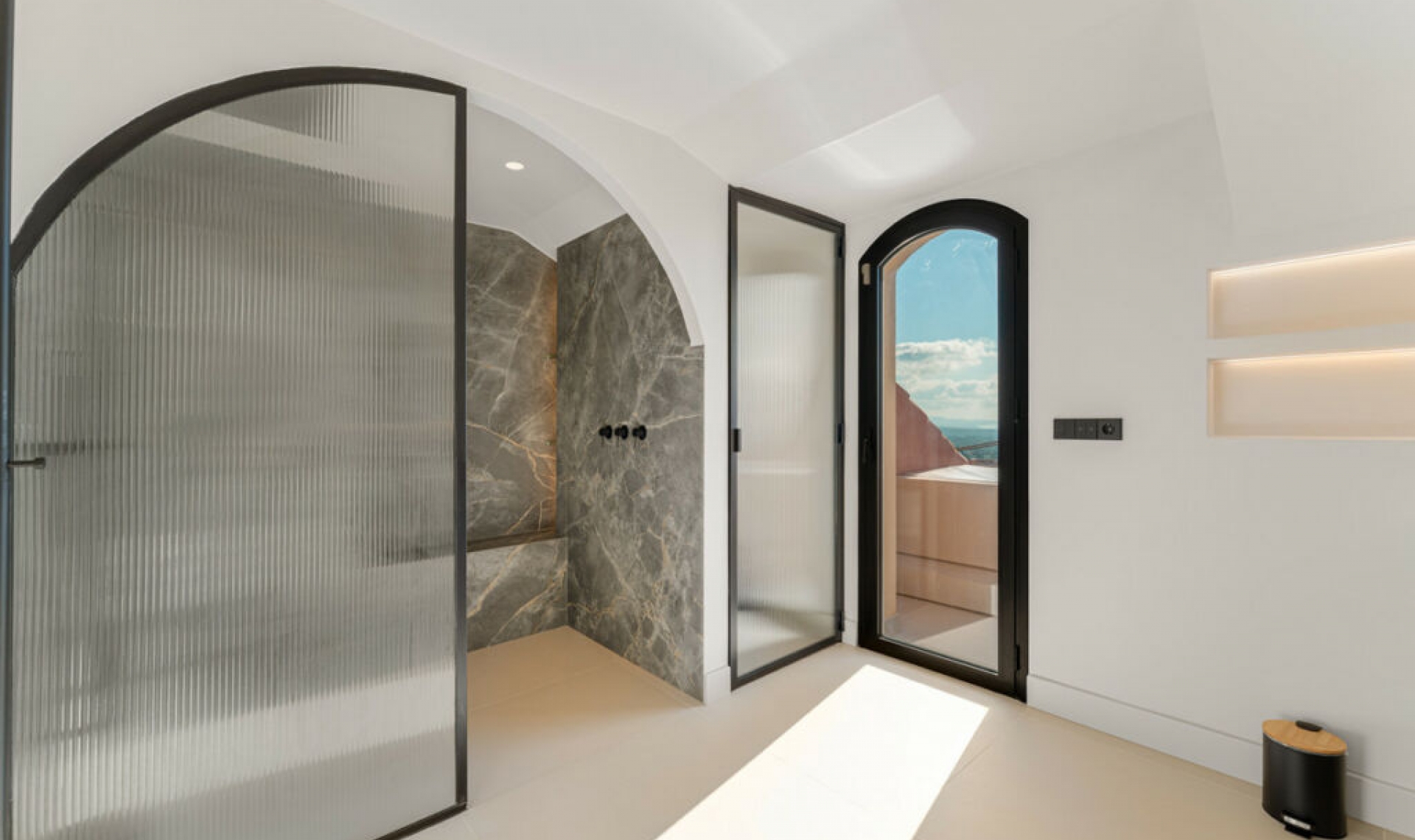 Resale - Apartment -
La Quinta