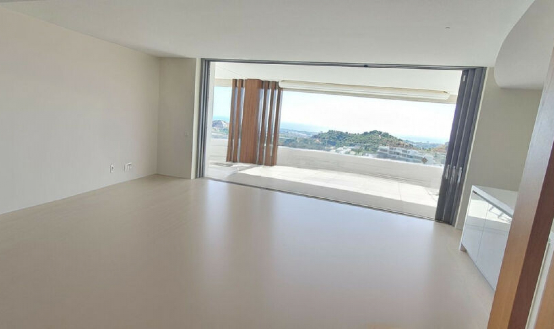 Resale - Apartment -
La Quinta