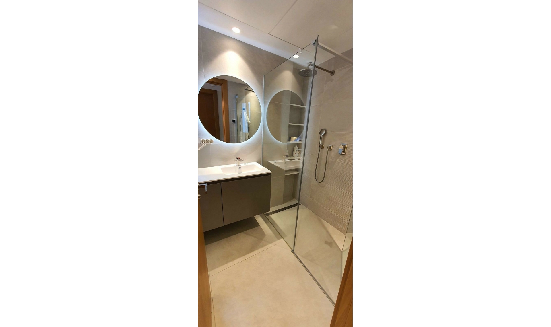 Resale - Apartment -
La Quinta