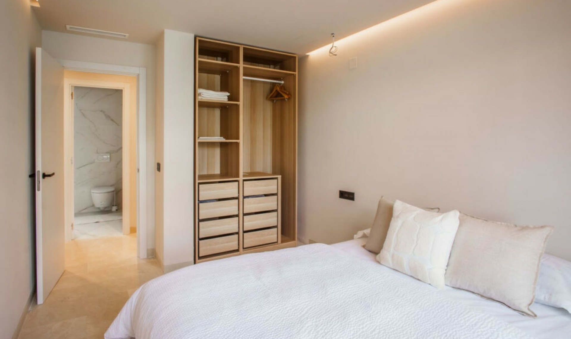 Resale - Apartment -
La Quinta