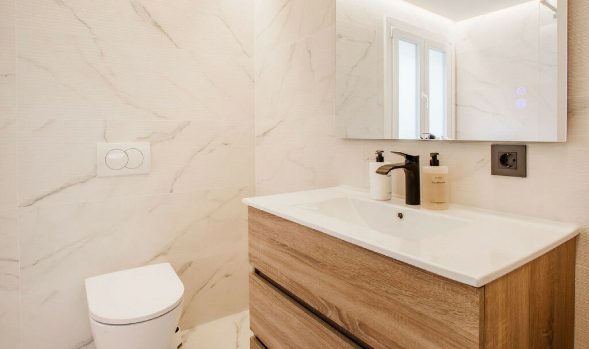 Resale - Apartment -
La Quinta