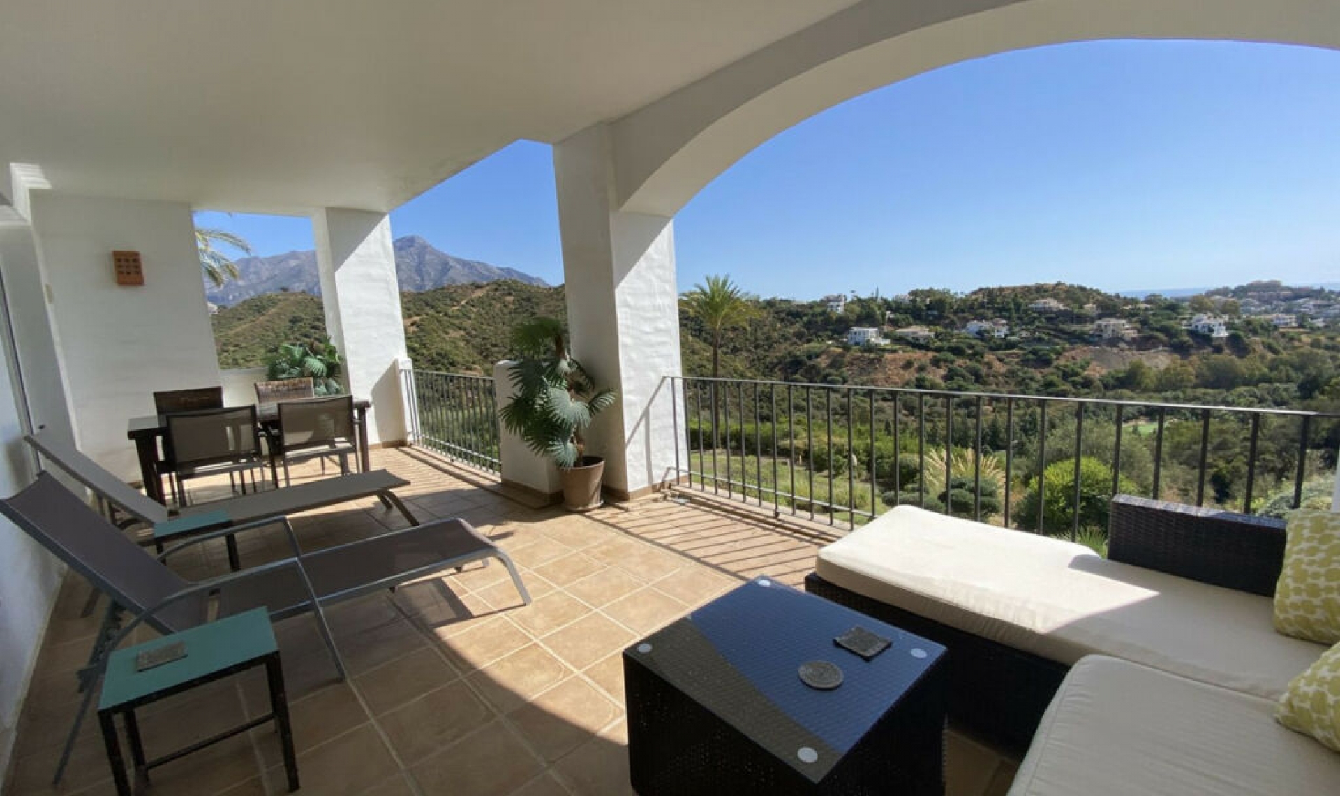 Resale - Apartment -
La Quinta