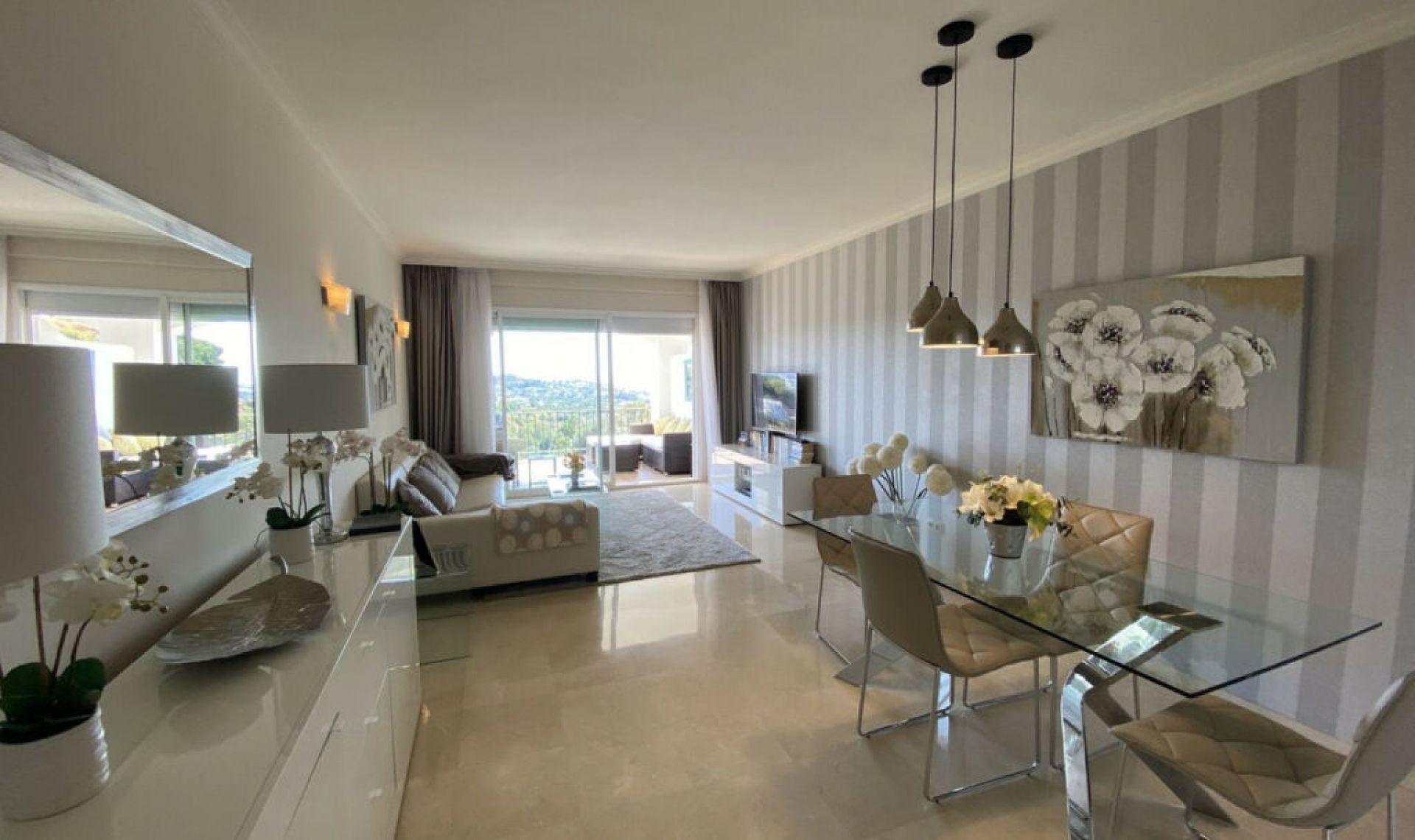 Resale - Apartment -
La Quinta