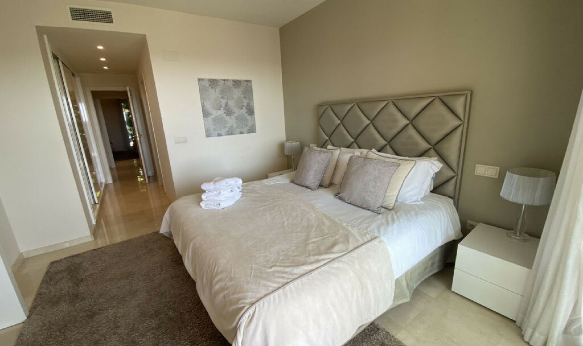 Resale - Apartment -
La Quinta