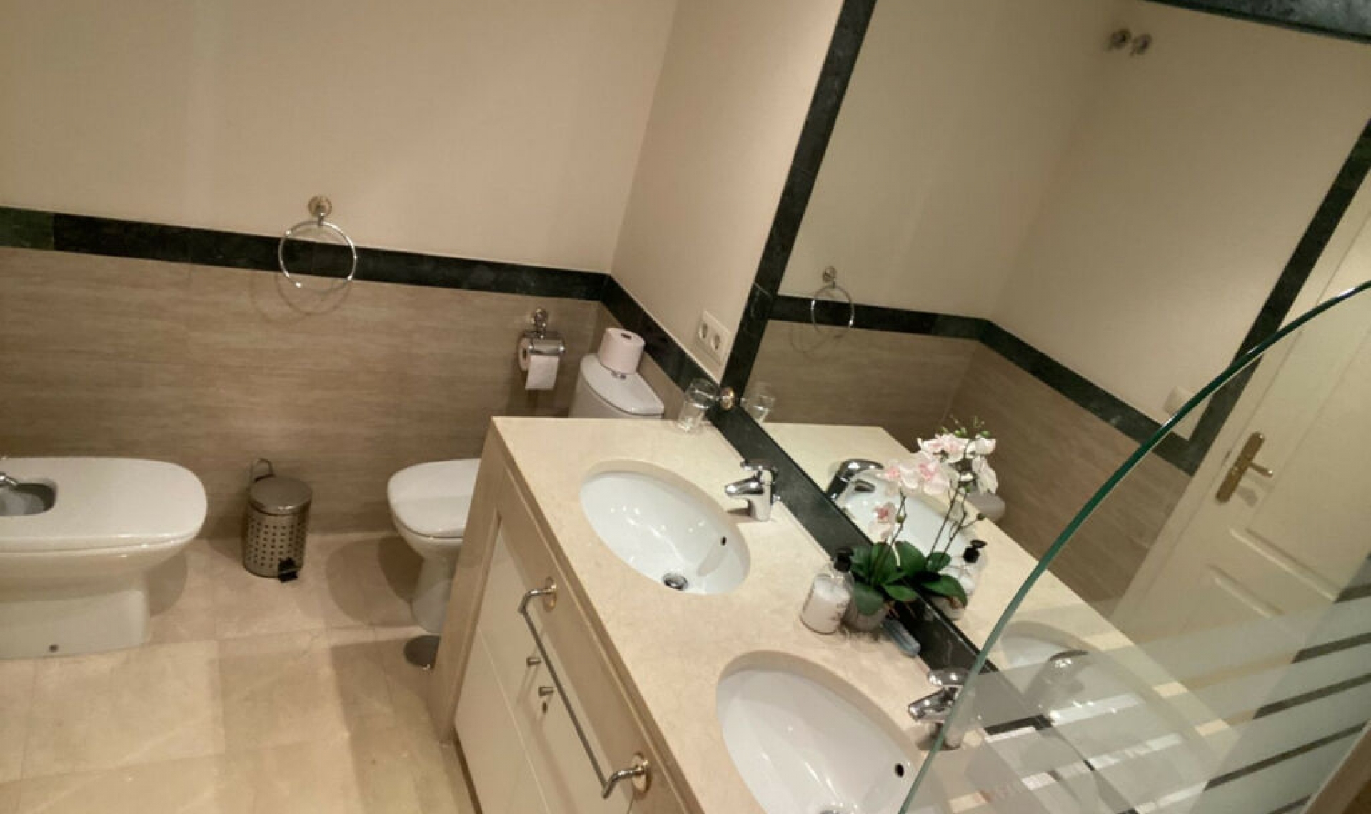 Resale - Apartment -
La Quinta