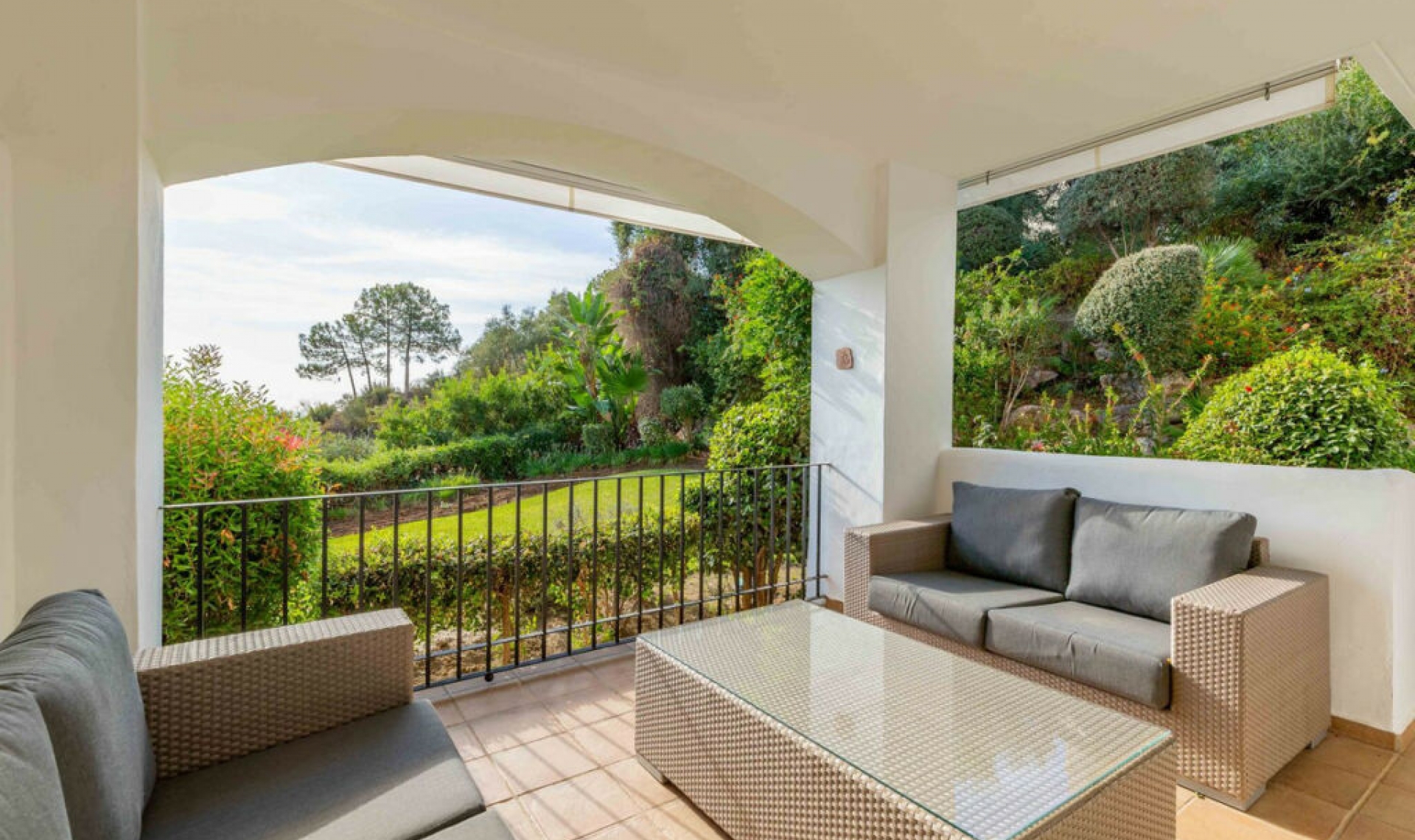 Resale - Apartment -
La Quinta