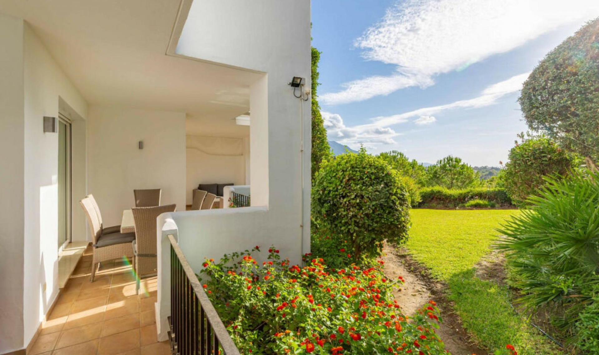 Resale - Apartment -
La Quinta