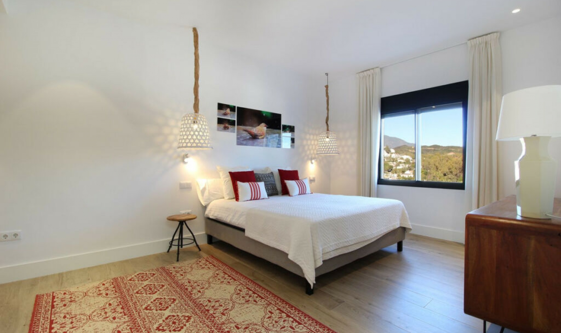 Resale - Apartment -
Las Brisas