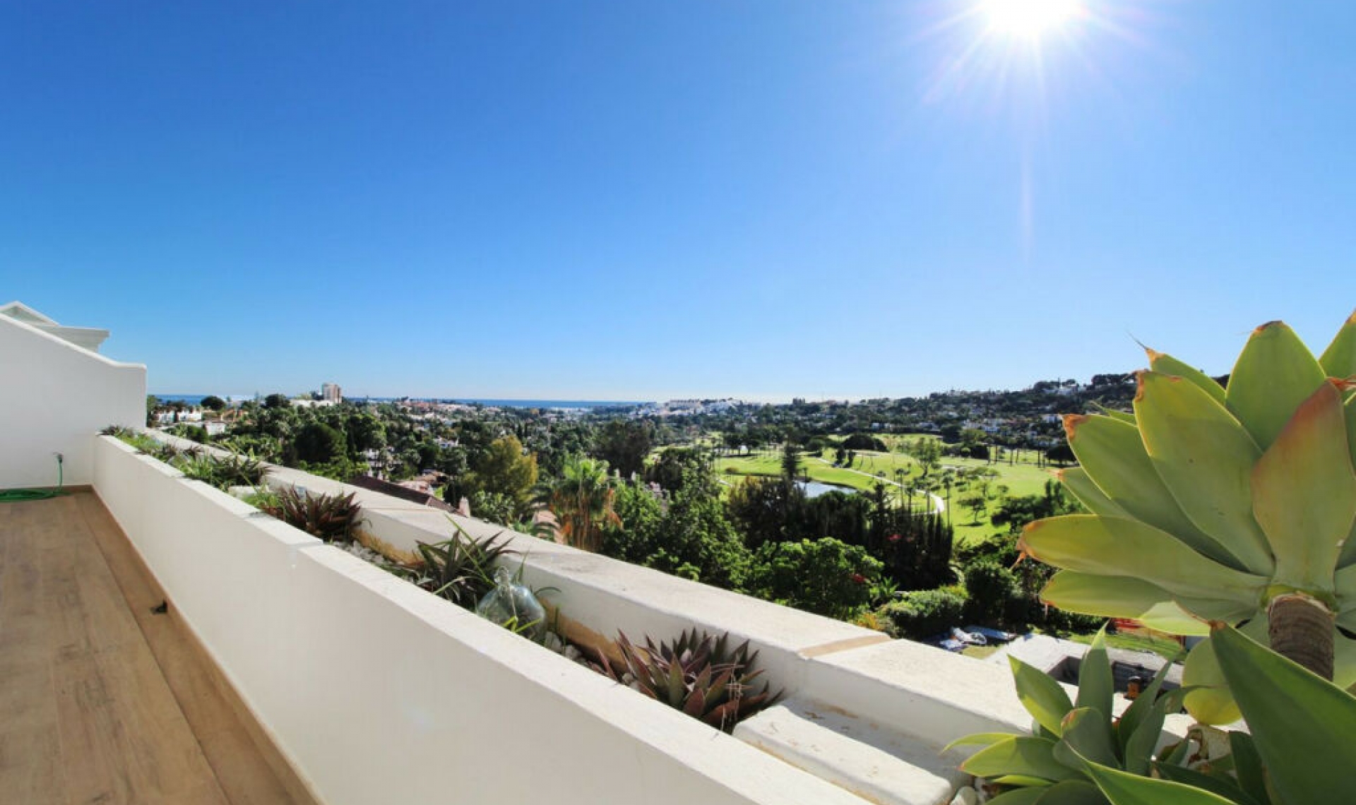 Resale - Apartment -
Las Brisas